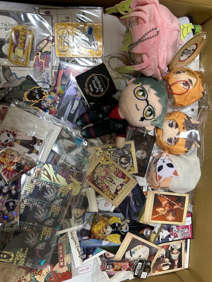 アニメグッズ　ノンジャンル　2000点以上　まとめ売り　一点のみ！