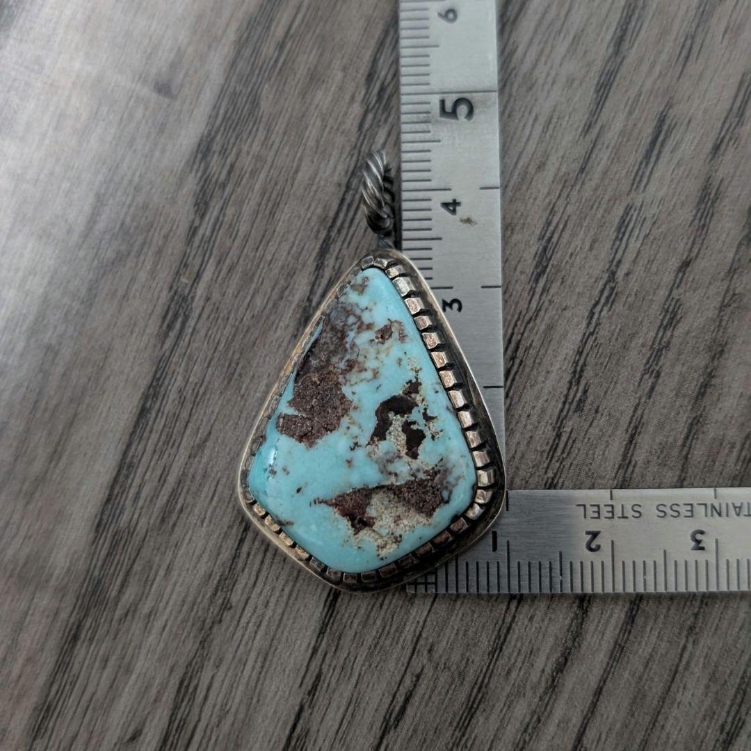 大粒　ハンドメイドのターコイズトップ　インディアンジュエリー風　ハンドメイド