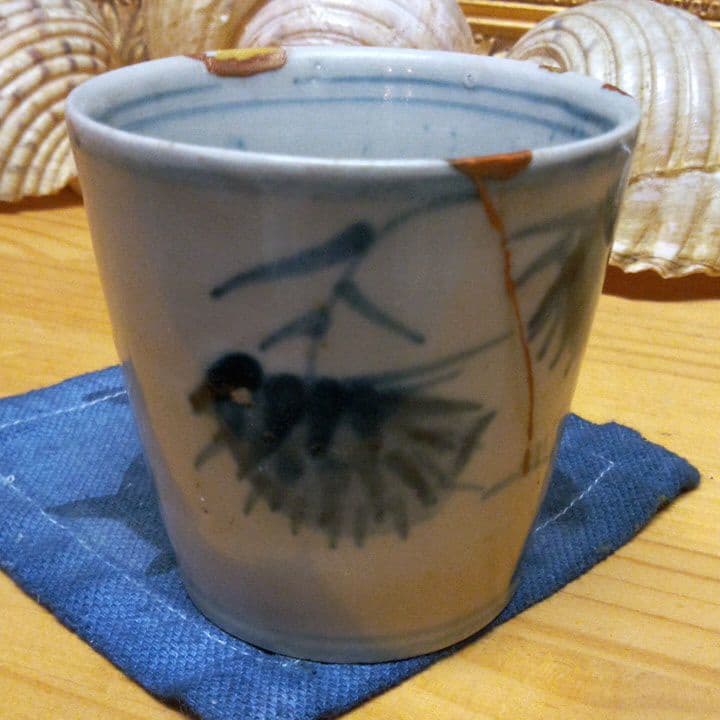 明治の蕎麦ちよこです.金継ぎしてあり.大事に使われてきたかわかるものです、