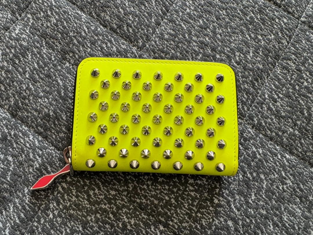 Christian Louboutin ルブタン ケース 黄
