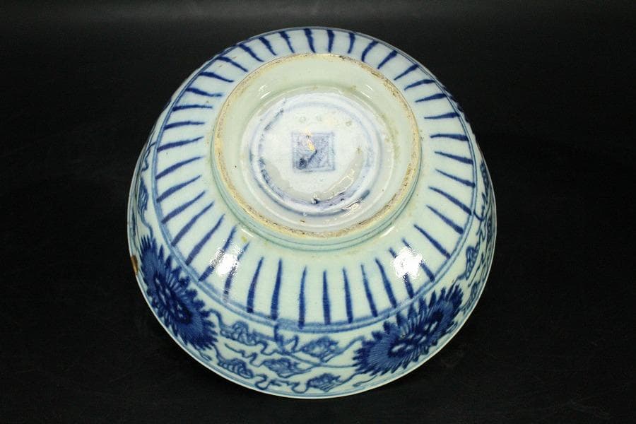 中国美術 青花 染付 纏枝蓮花紋 碗 φ18cm N809