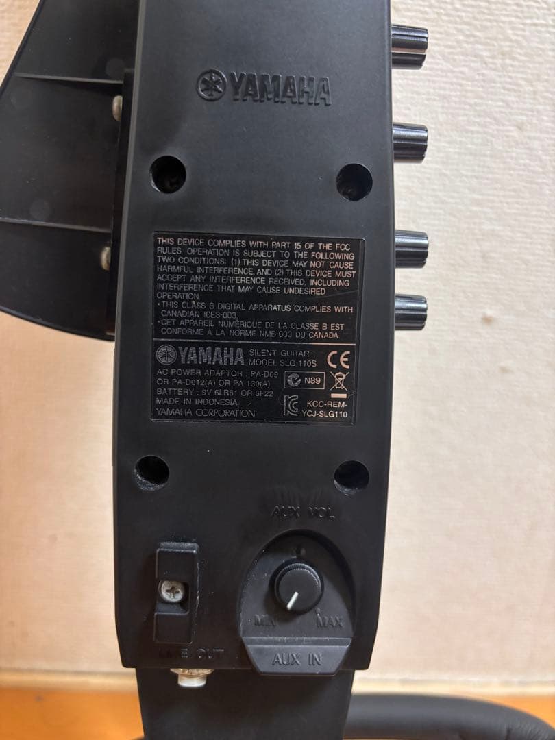 ヤマハ　サイレントギター　SLG110S