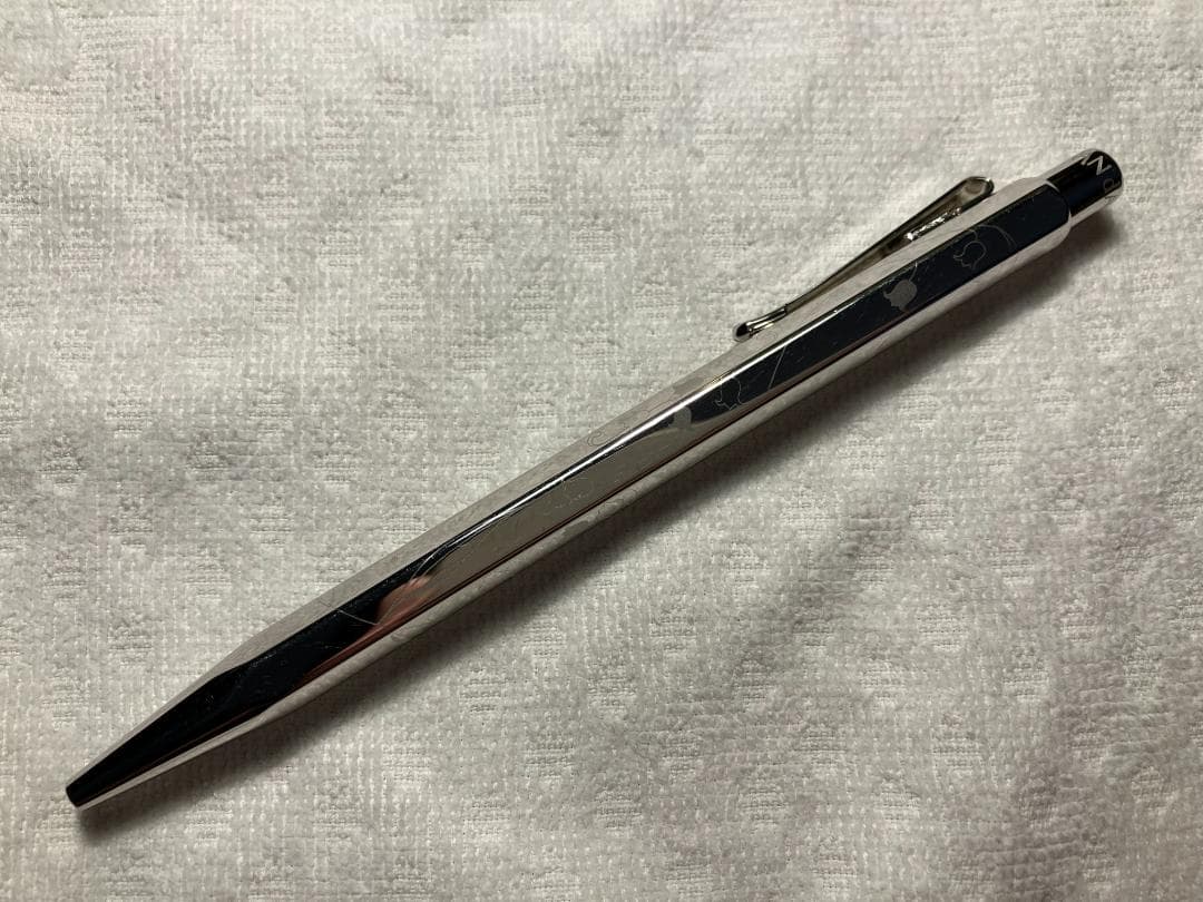 CARAN D'ACHE（カランダッシュ）ボールペン エクリドール スズラン