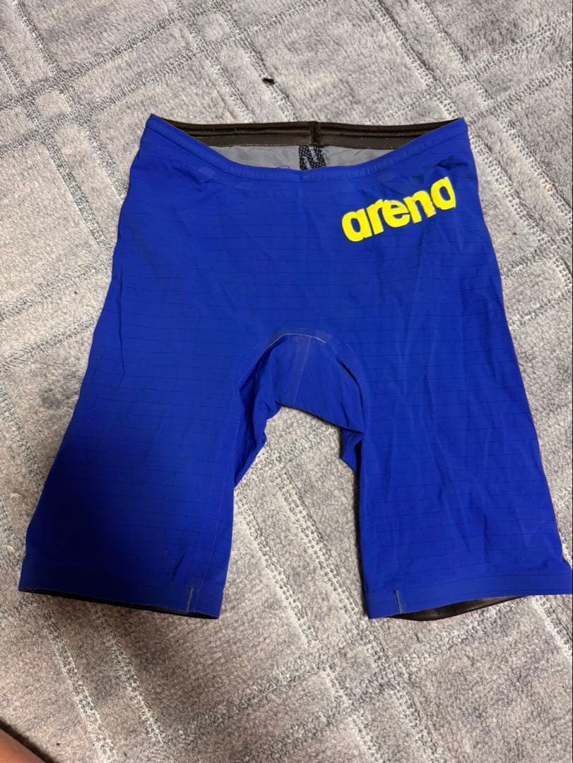 人気　アリーナカーボンエアー2 サイズS ブルー