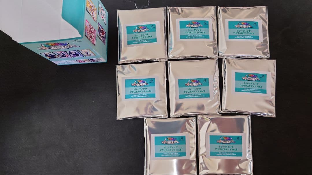 ボンバーガール レインボートレーディングアクリルスタンド ver.B BOX