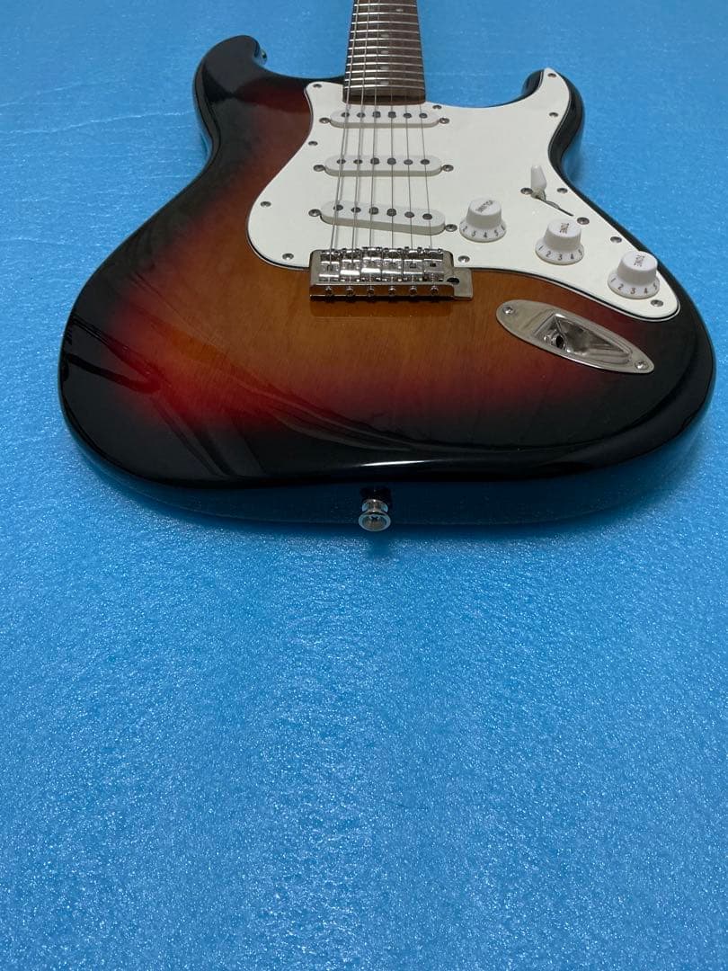 ギター Squier classic vibe 60s stratocaster