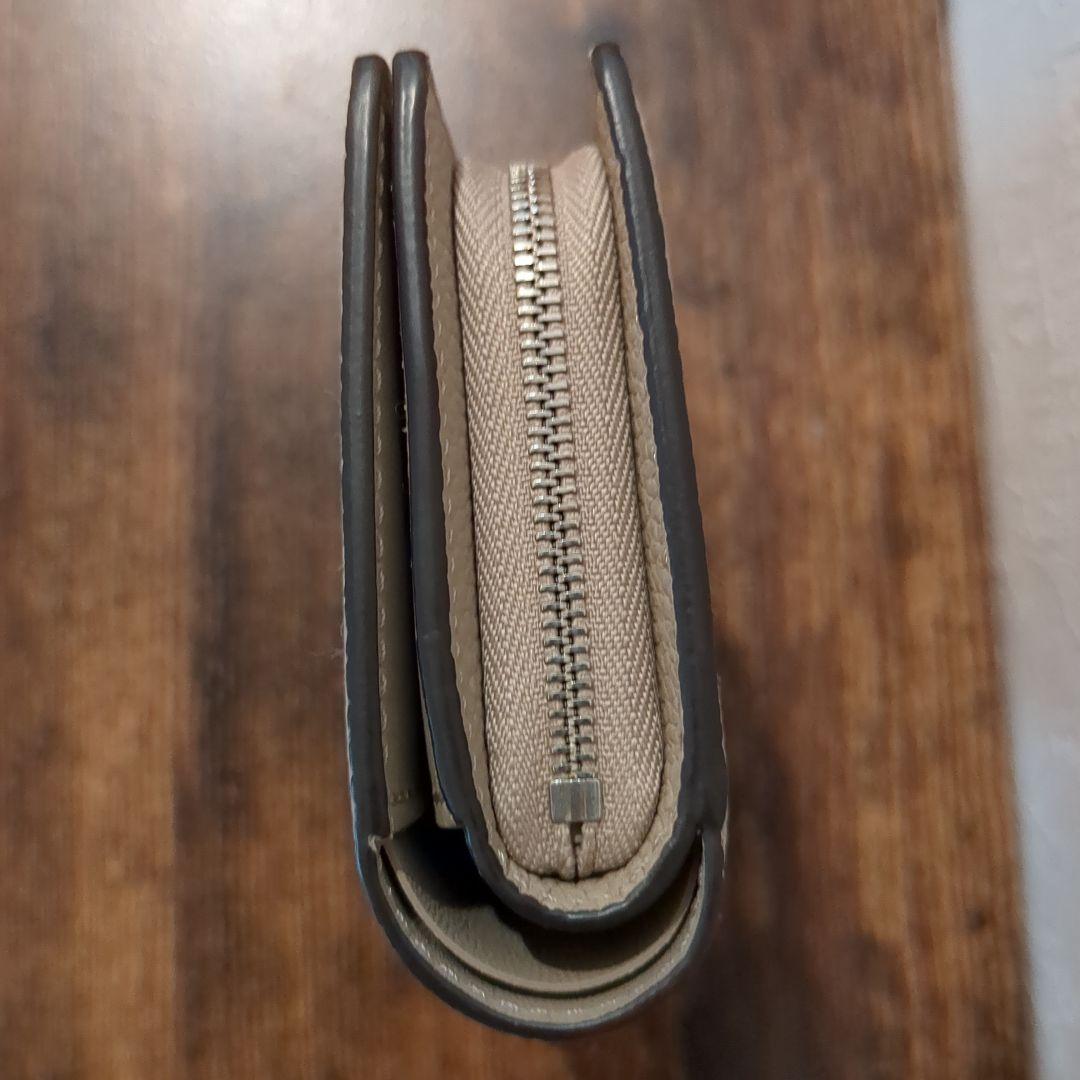 winahr！LOUIS VUITTON 二つ折り財布 グレージュ