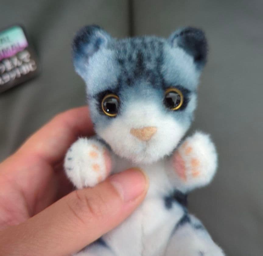 猫つまんでマスコットBC　猫　ぬいぐるみ　猫つまんで　マスコット　リアルアニマル