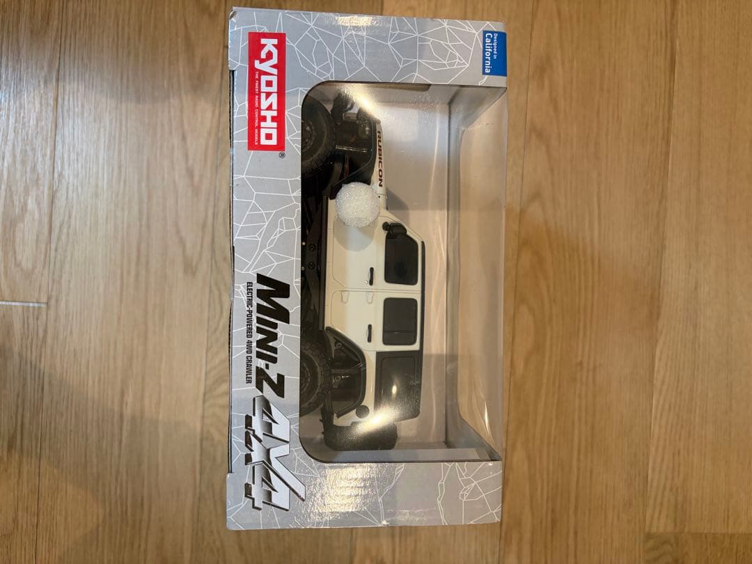 京商 ミニッツ4×4 ジープ ラングラー アンリミテッド ルビコン ホワイト