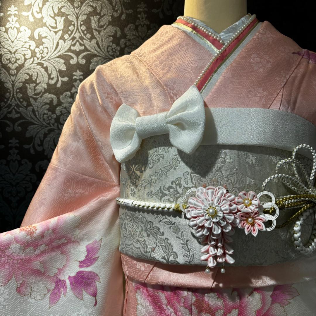 美品　地紋　染分け　豪華刺繍　牡丹　逸品　振袖　フルセット 振り袖