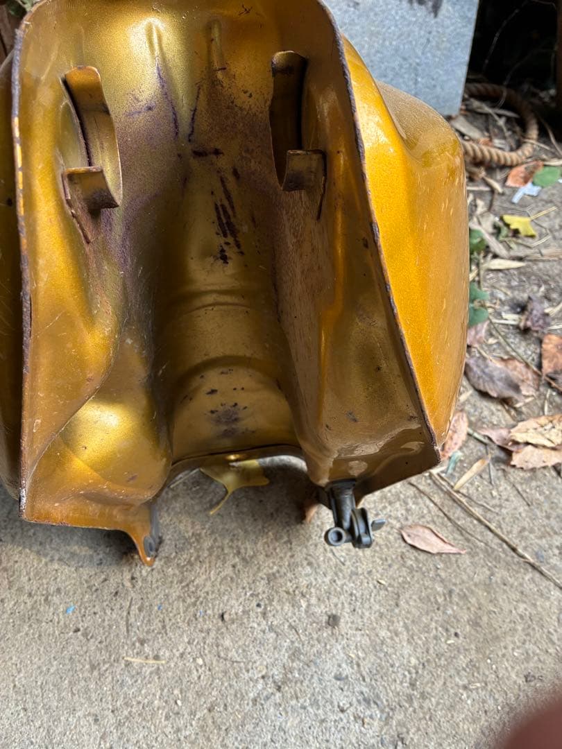 なかひだ‼️ヤマハtw200用純正タンク