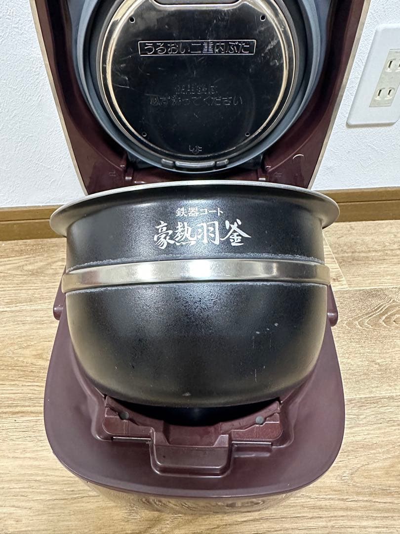 圧力IH炊飯ジャー NW-JS10 炊飯器 象印 2018 年製