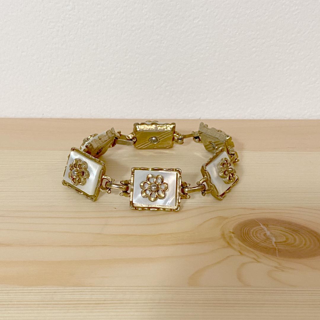 1950年代〜60年代頃　アメリカ　ヴィンテージ 花モチーフ ブレスレット