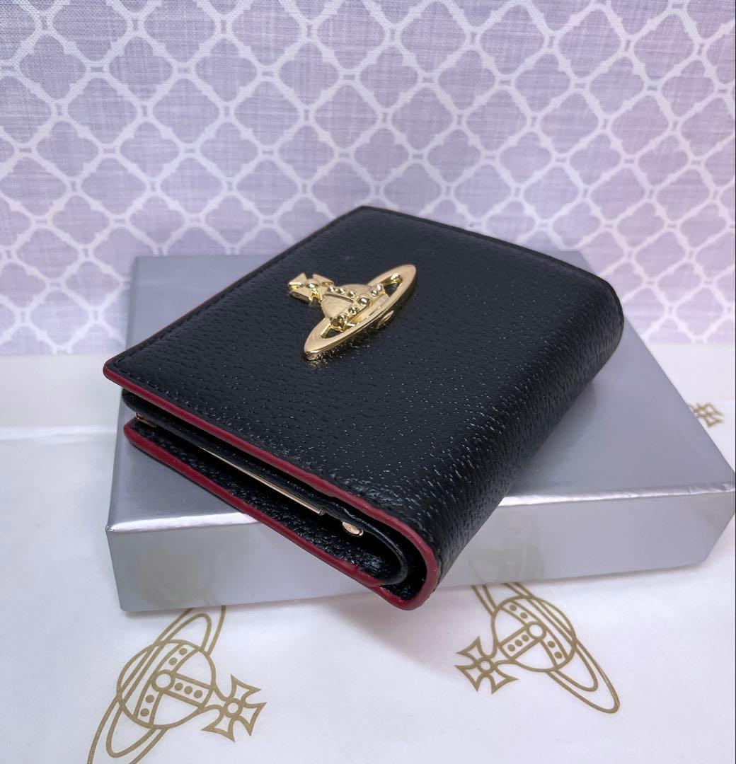 【最新☆ショッパー付】高級感 ヴィヴィアン・ウエストウッド 折財布 ブラック