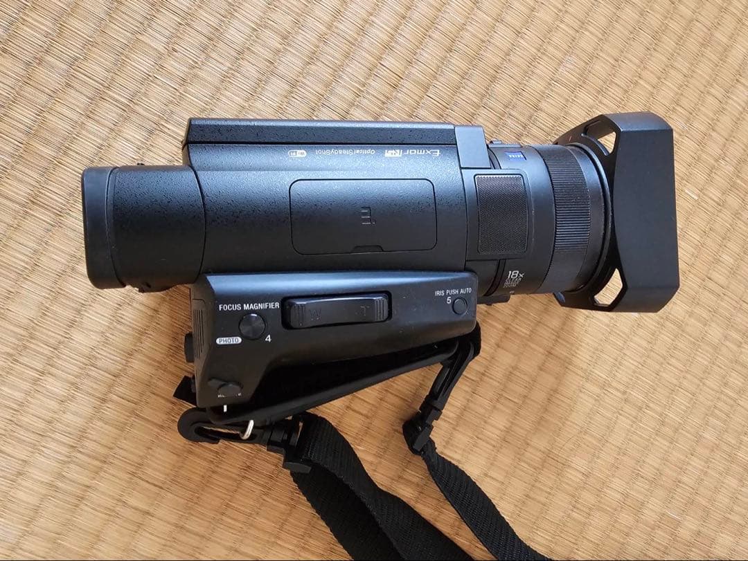 SONY 4K ビデオカメラ Handycam FDR-AX700