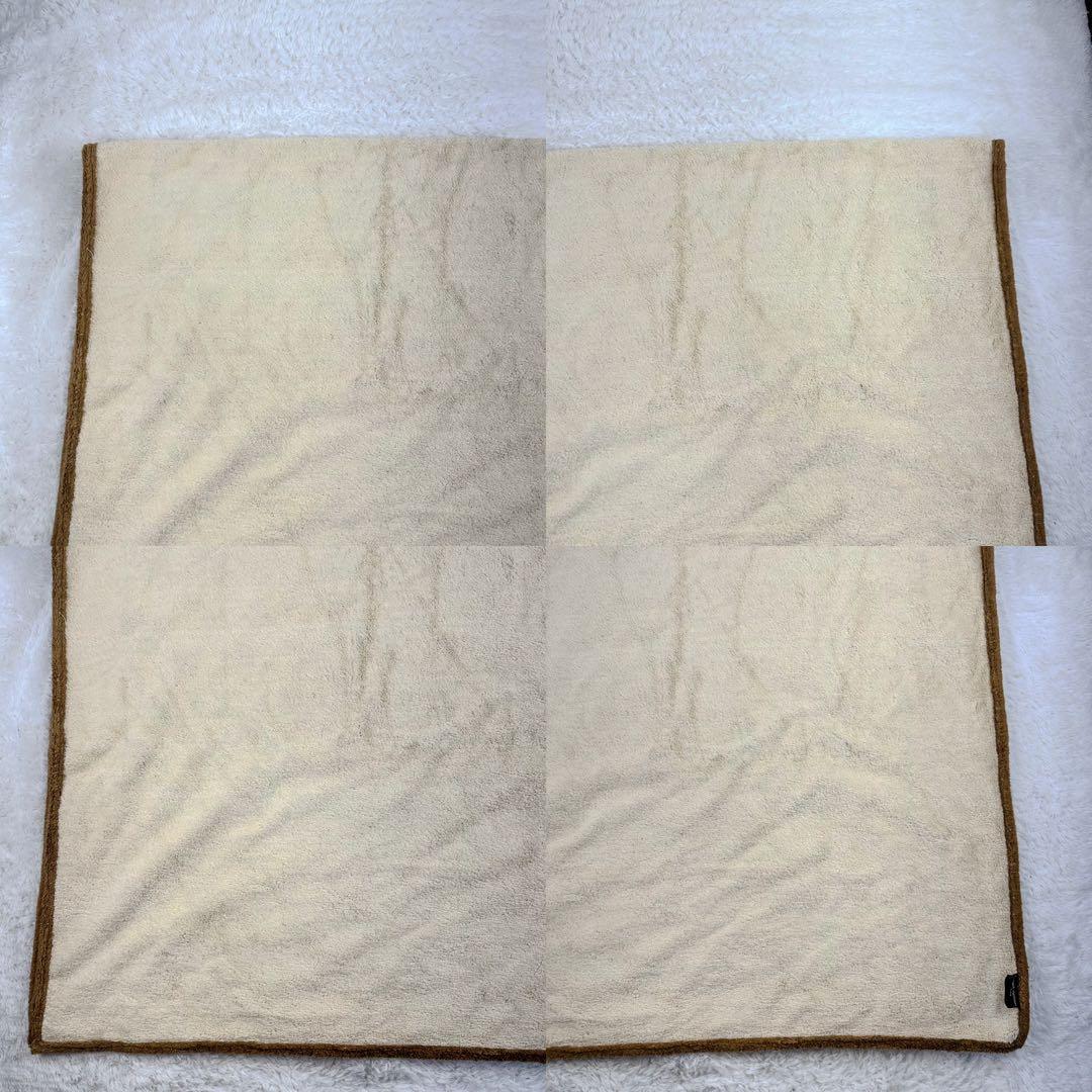 ルイヴィトン　モノグラム　ロゴ　バスタオル 総柄　ビーチタオル　茶色　膝掛け