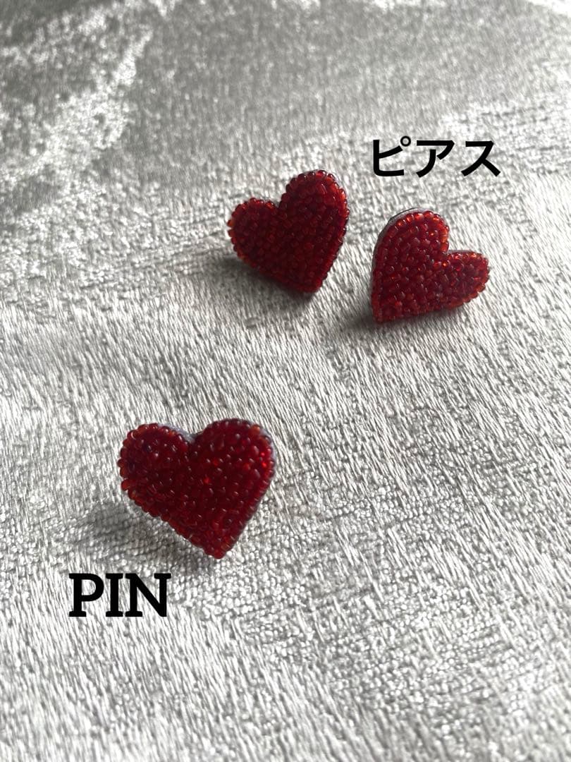 【ペパーミントヨーゼフ】オートクチュールビーズ刺繍　赤ハートピアス&PIN