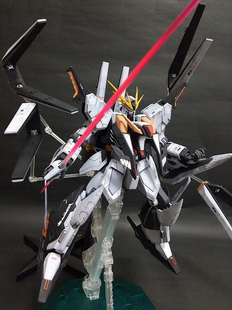 MG ニュークスィーガンダム  完成塗装品