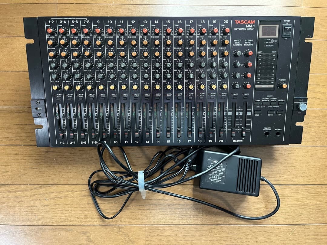 TASCAM MM-1 キーボードミキサー