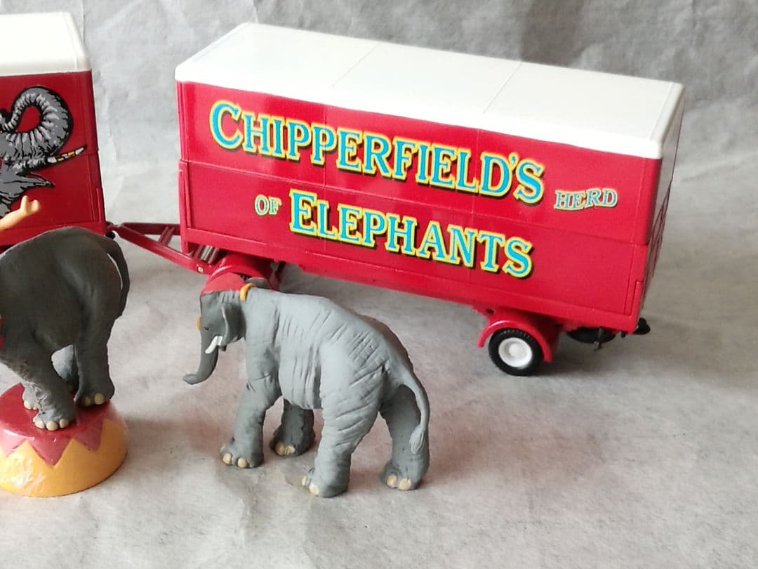 コーギー　Corgi Chipperfields Circus 箱入り　英国