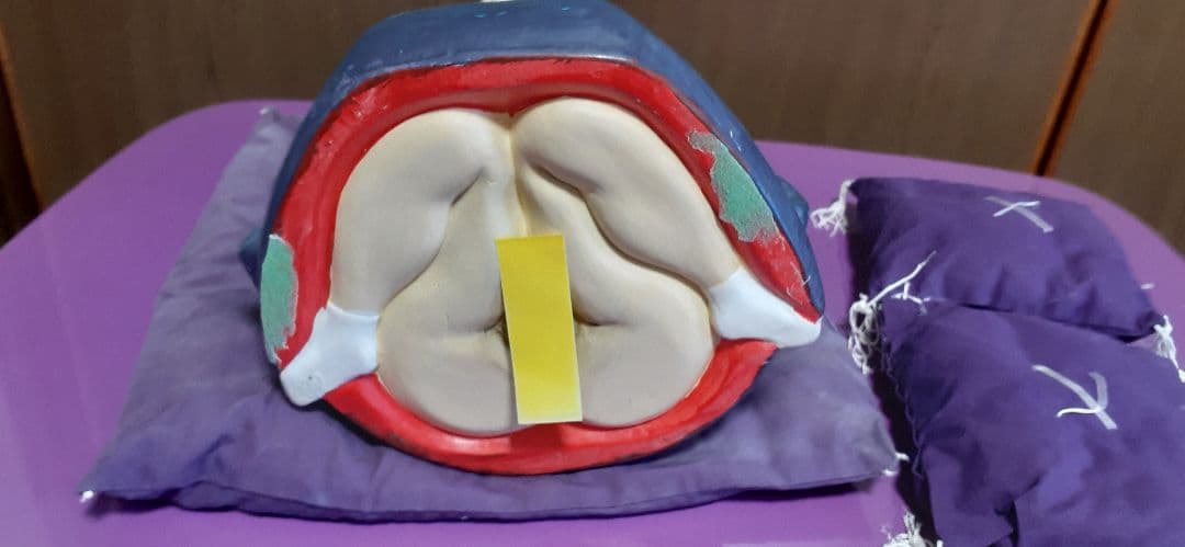 骨董品 お多福陶人形座布団付