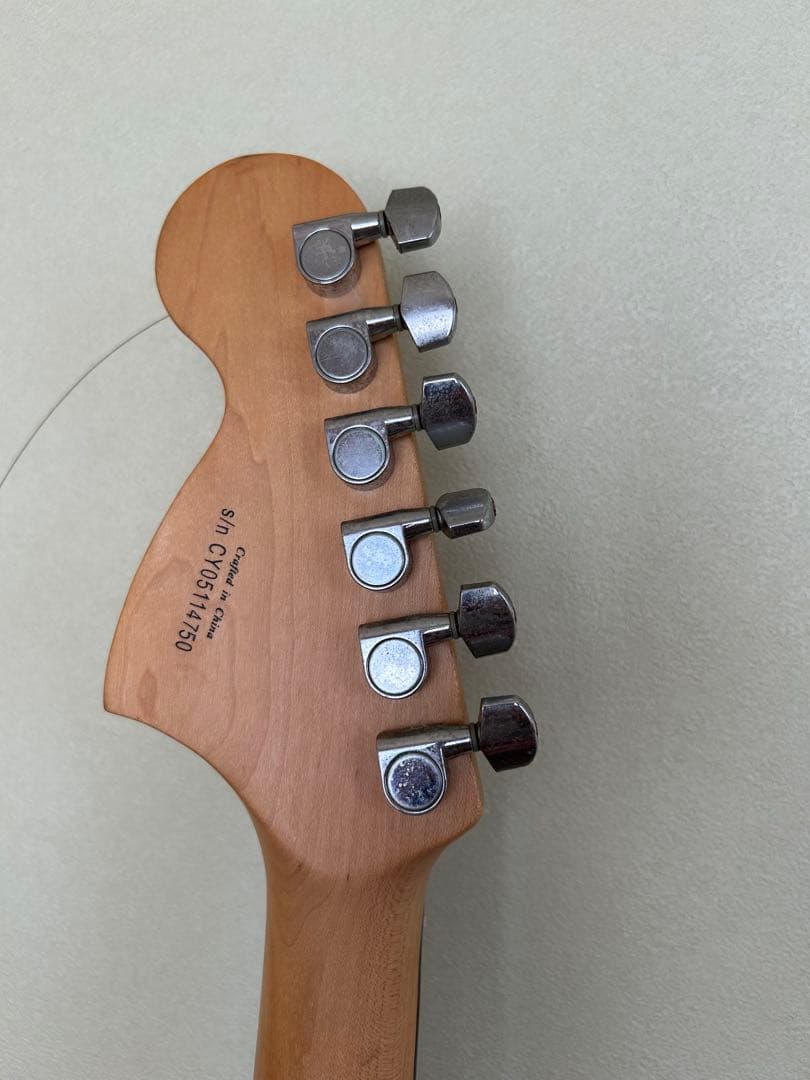 Squier ストラトキャスター ブラック 6弦