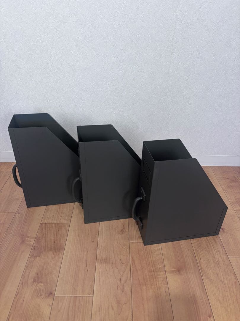 PACIFIC FURNITURE SERVICE ファイルストレージ