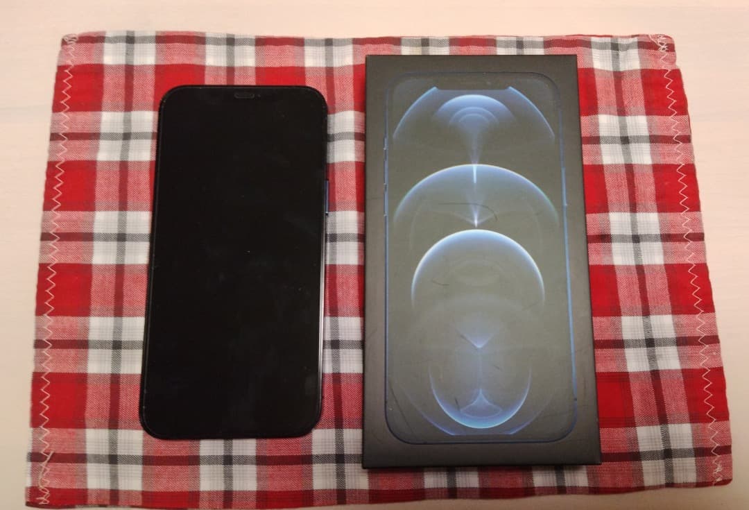 iPhone 12 Pro Max 512GB 美品 値下げ