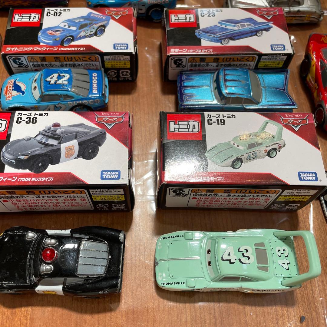 まとめ売り　カーズトミカ28台　箱あり　フィンマックミサイル　ホリー　ドック