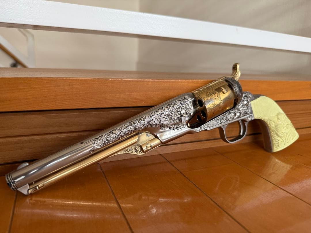 マルシン カスター将軍のリボルバー コルト M1861 モデルガン エングレーブ