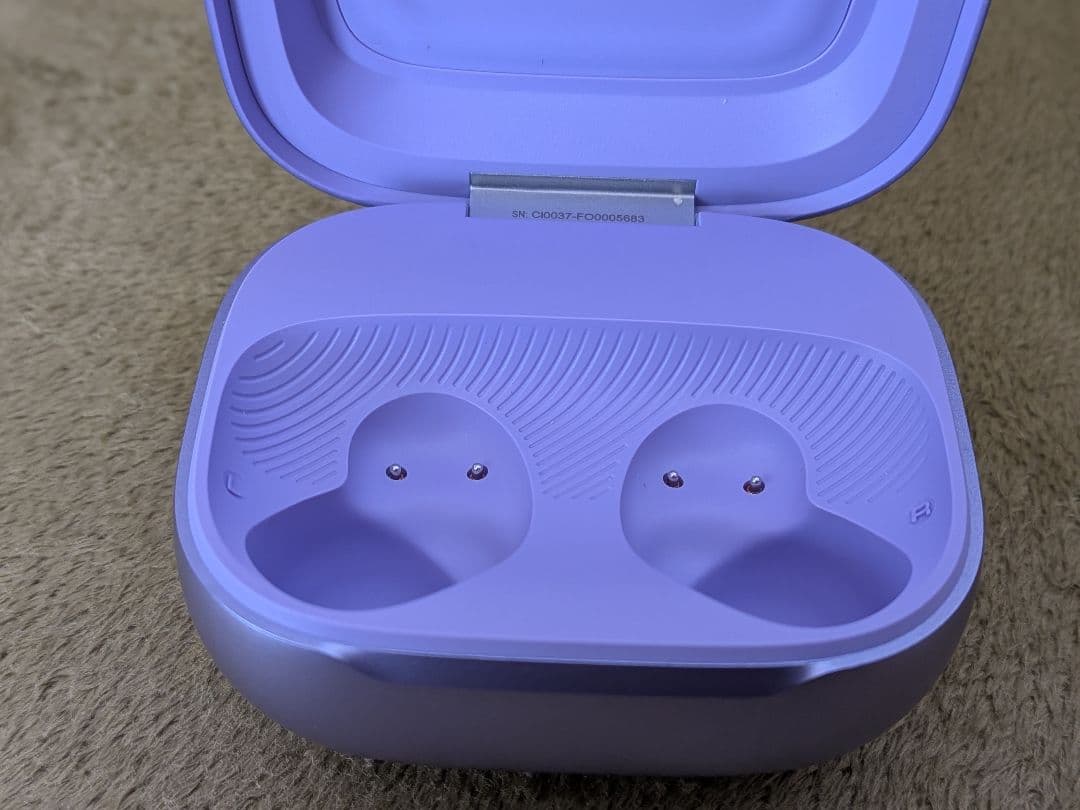 JBL LIVE BUDS 3 パープル 完全ワイヤレスイヤホン液晶ケース・美品