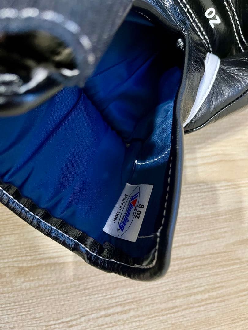 【hokuseiあにに】【美品】ウィニング ボクシンググローブ 8オンス