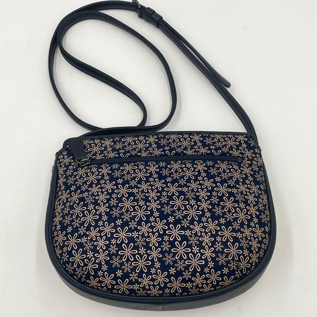 【未使用級】印傳屋 花柄 ショルダーバッグ ポシェット 和装 ネイビー PVC