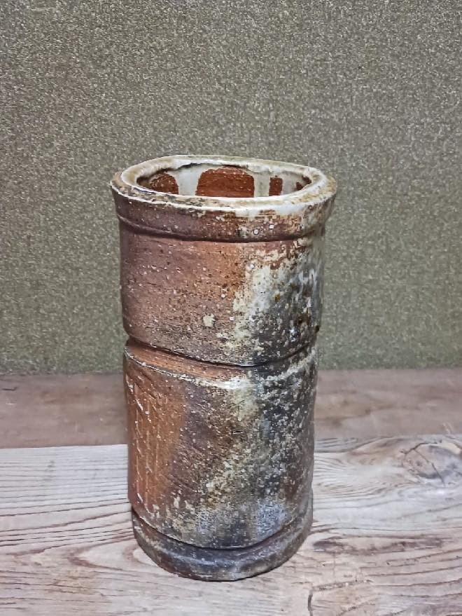 伊賀焼　花入れ　時代・作者不詳　合わせ箱付き