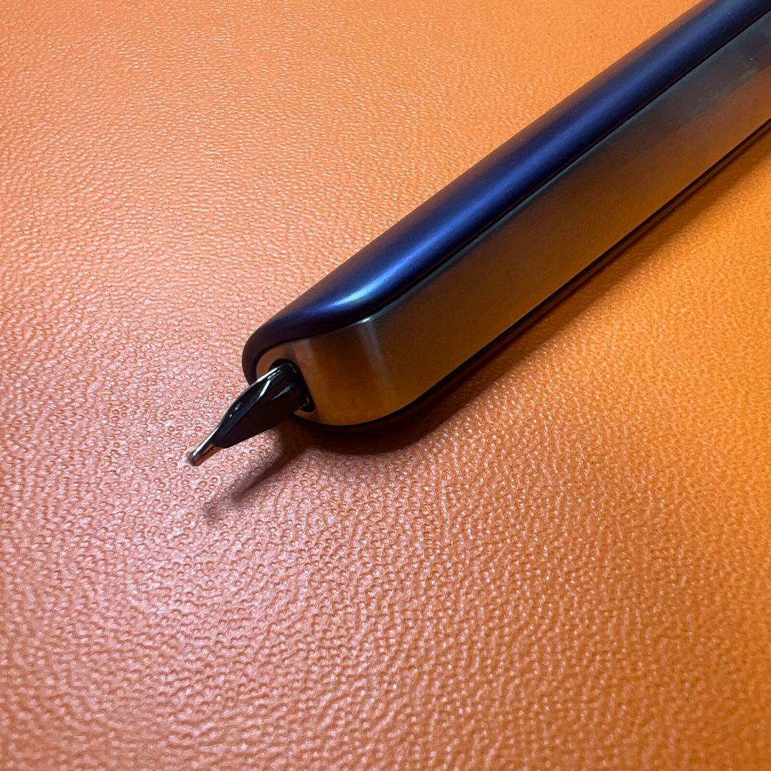 エルメス　ノーチラス　万年筆と革ケース