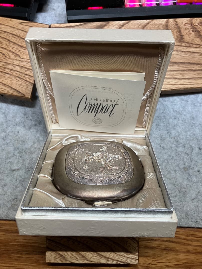 宮田宏平 純銀 88.30g 資生堂コンパクト