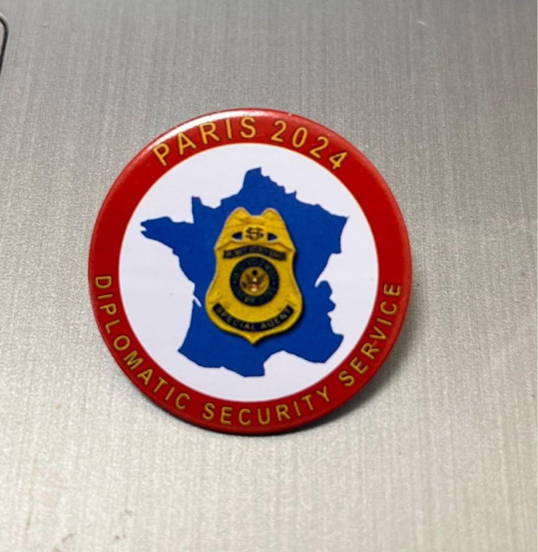 2024 パリオリンピック　外交セキュリティサービス　ピンバッチ
