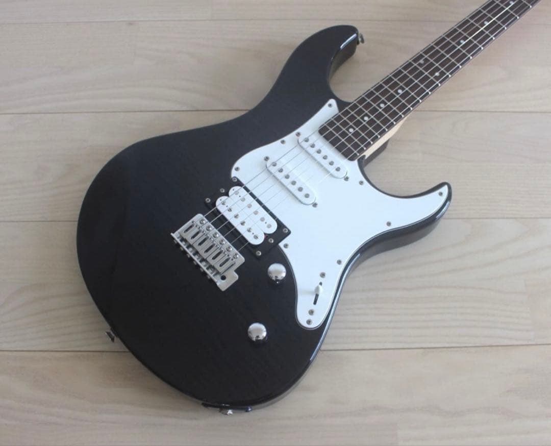 ［ぼっち・ざ・ろっく!］ヤマハ Pacifica PAC212VFM パシフィカ