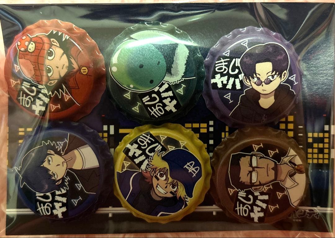 まじヤバ 王冠型缶バッジ