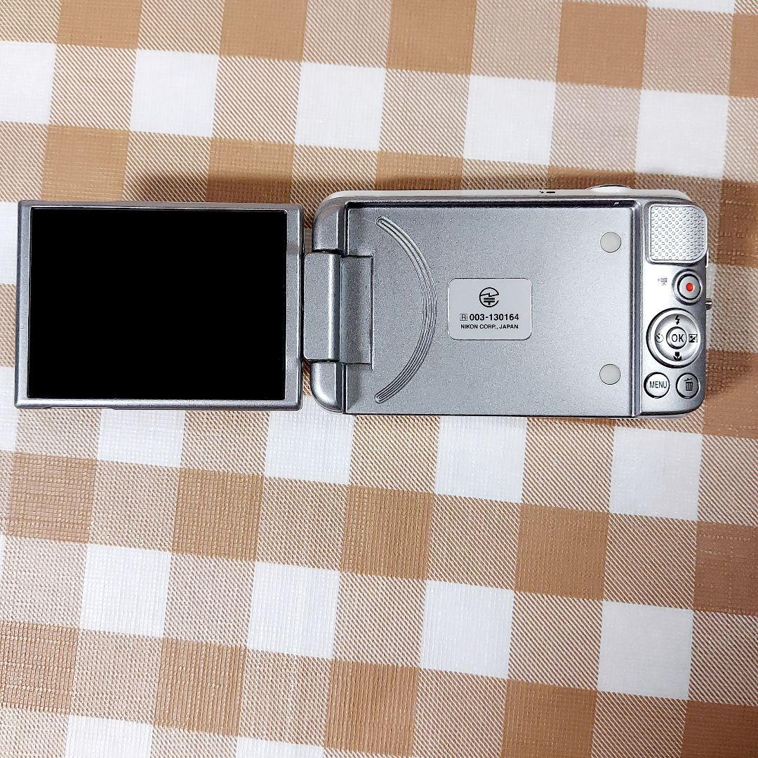 Nikon COOLPIX S6600　動作未確認　ジャンク　デジタルカメラ　白