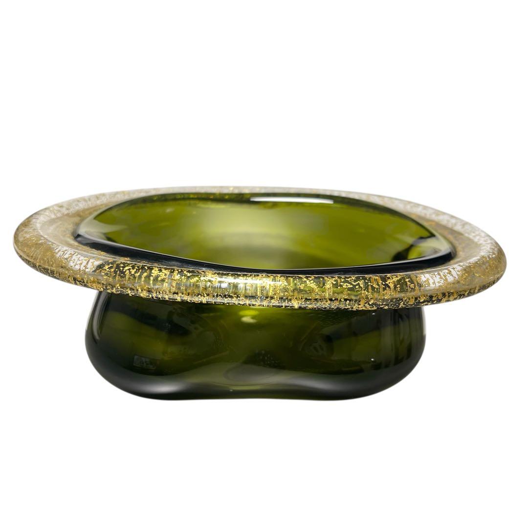 迫二郎作　金箔貼り渕ガラス鉢　オリーブグリーン