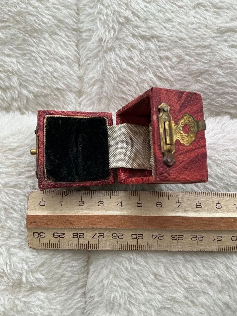 赤系紙張りヴィンテージジュエリーボックス