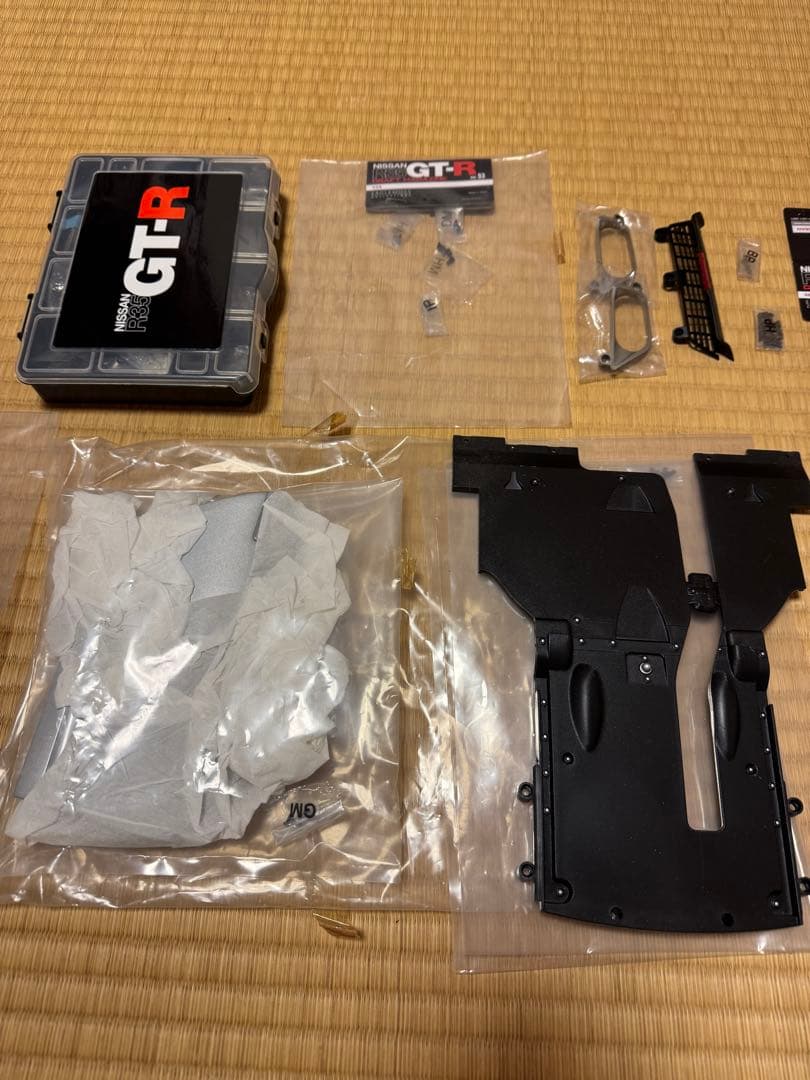 日産 NISSAN GT-R シルバー ディアゴスティーニ　ジャンク品