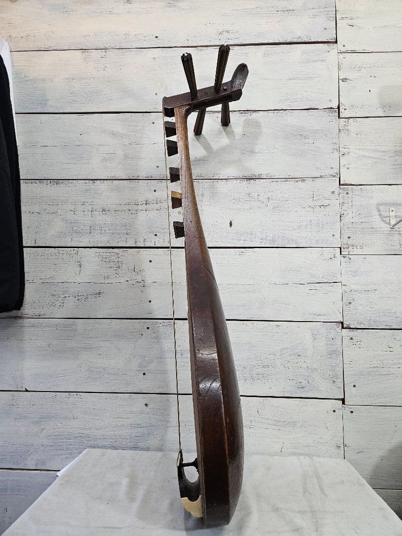 日本のアンティーク 筑前琵琶 四弦五柱　撥 弦楽器 和楽器 琵琶 木製 半月飾り