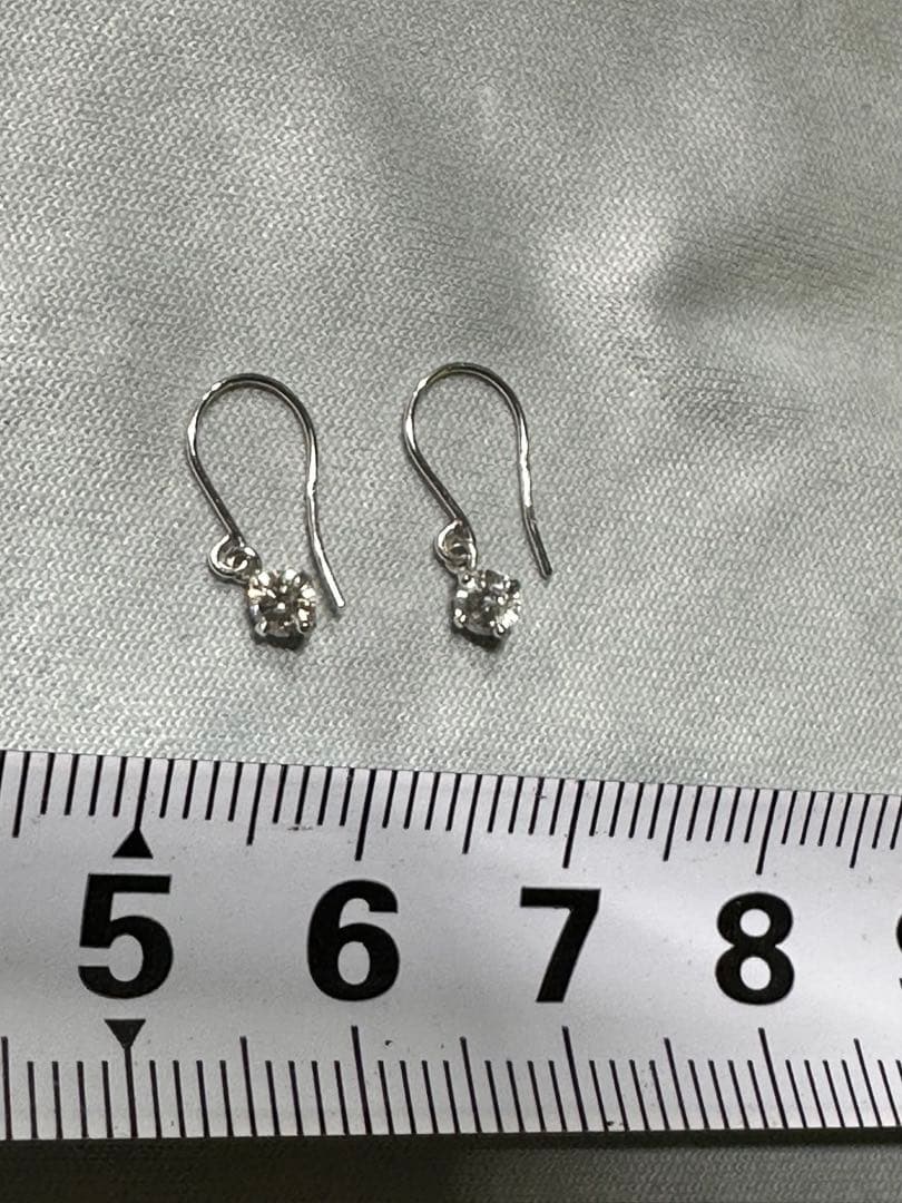 週末セール！ K18 ホワイトゴールド ダイヤモンド計0.2カラット