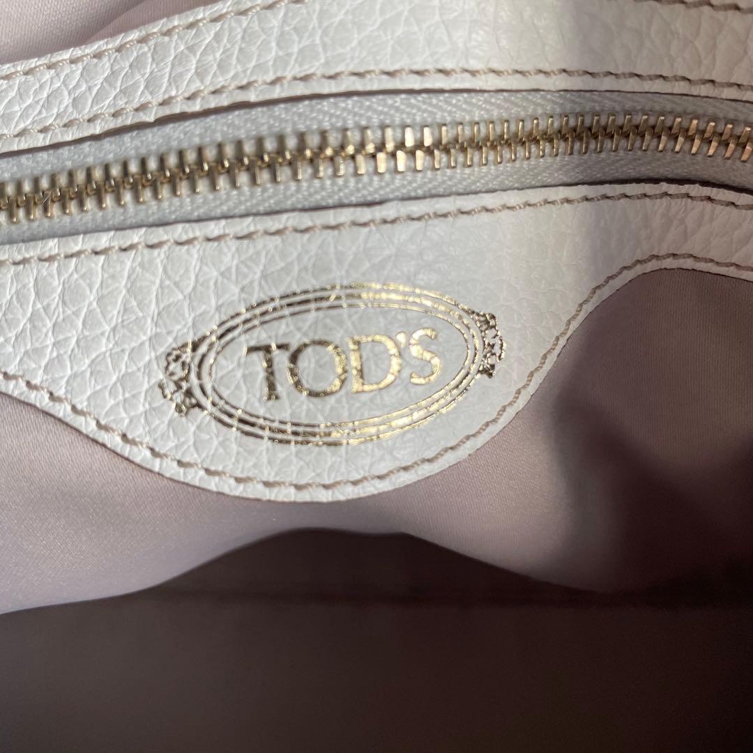 ✨未使用級✨　TOD’s dキューブ　バッグ　ショルダー　　レザー