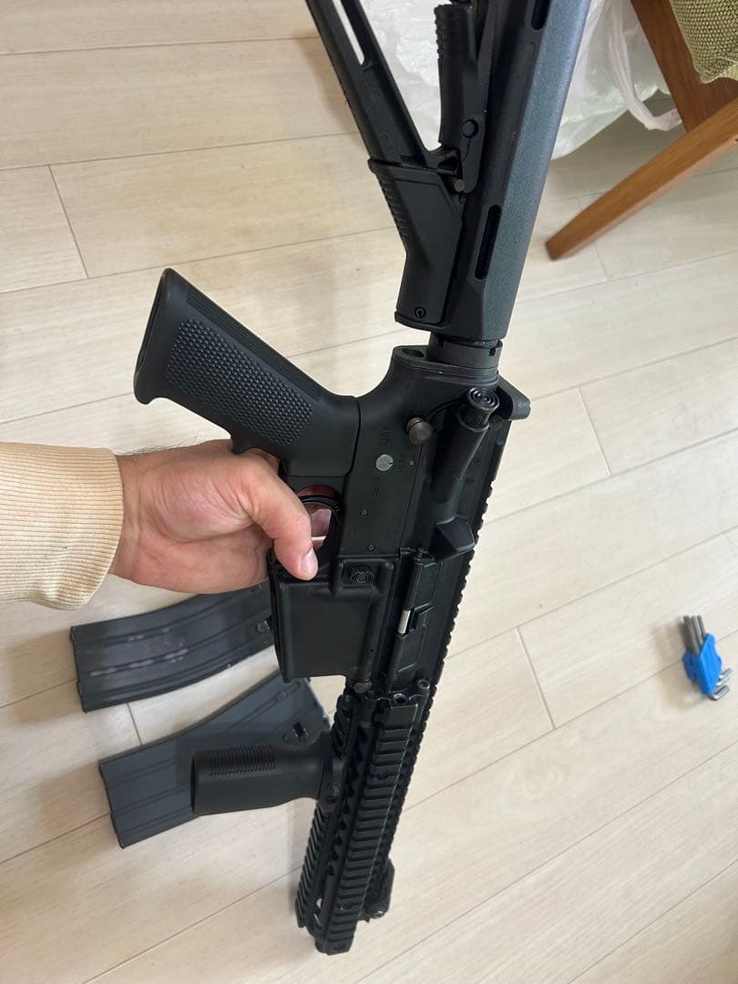 【東京マルイ】MWS M4ガスブローバック　マガジン2個付き