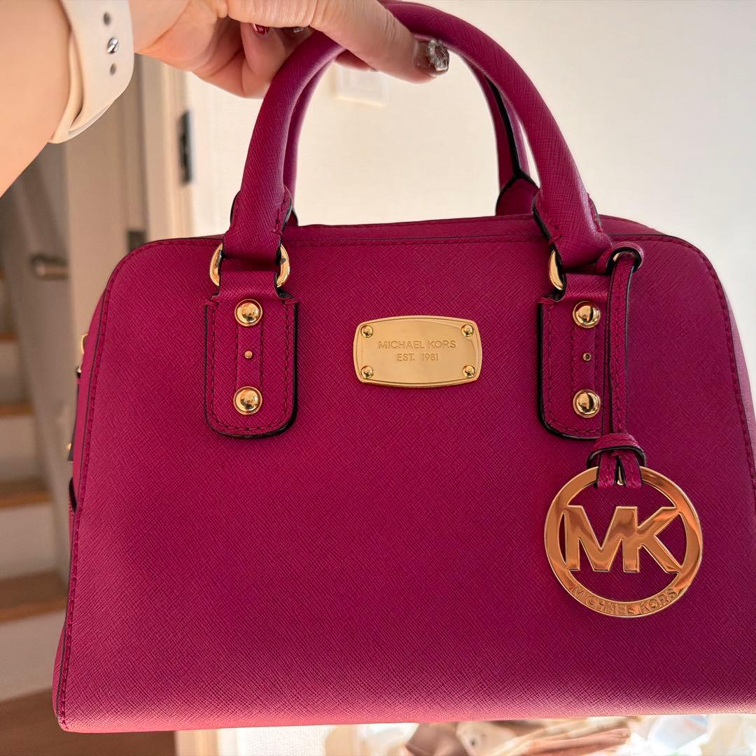 超美品MICHAELKORSマイケルコース、2way、ピンク　金ロゴ　レザー