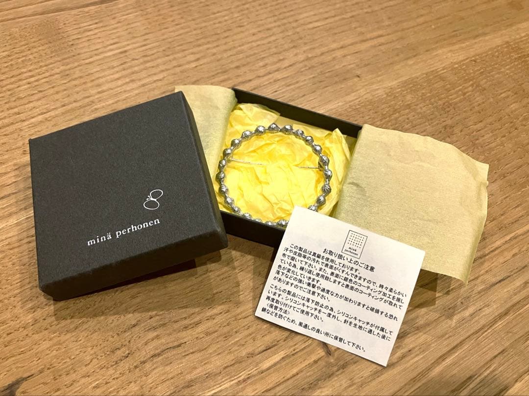 ミナペルホネンmina perhonen / tambourine ブローチ