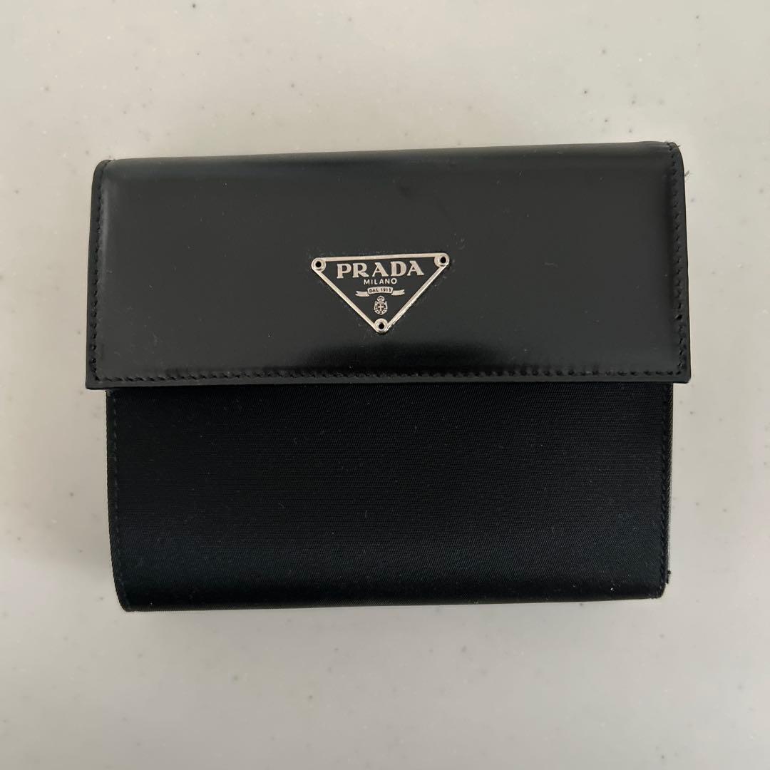 PRADA ブラック 三つ折り財布